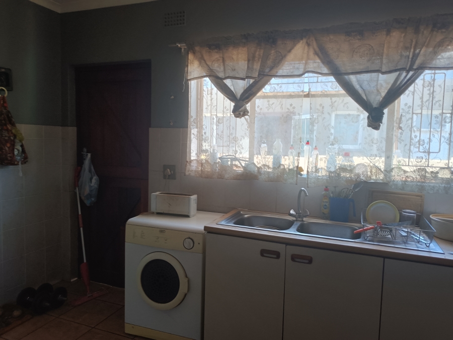 4 Bedroom Property for Sale in Belmont Park Western Cape